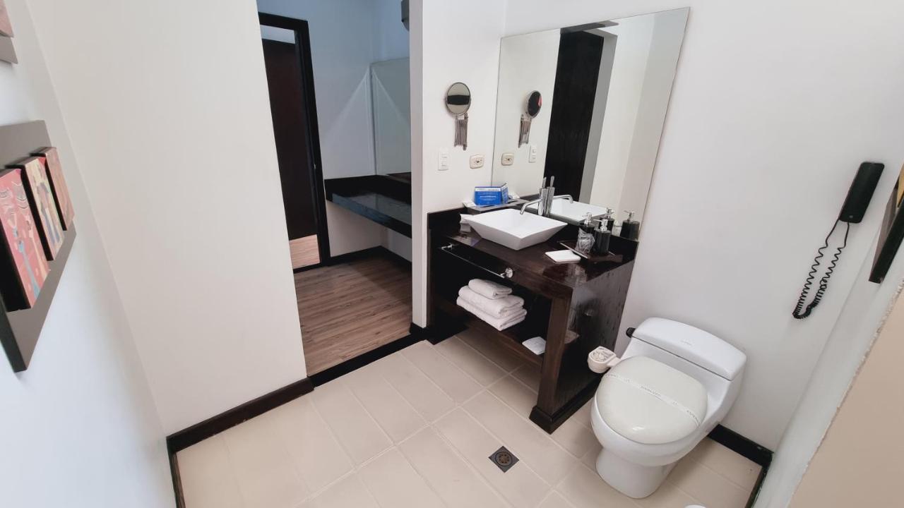 Habitat Suites Hotel Pereira Bagian luar foto