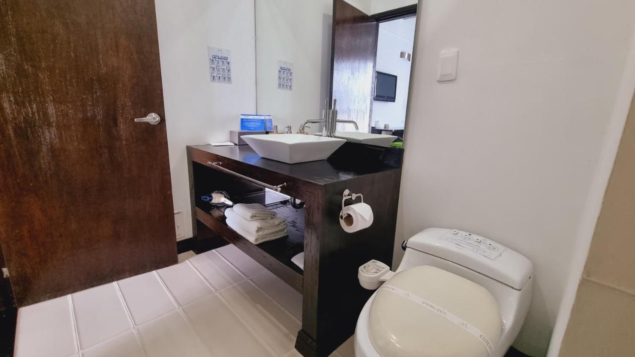 Habitat Suites Hotel Pereira Bagian luar foto