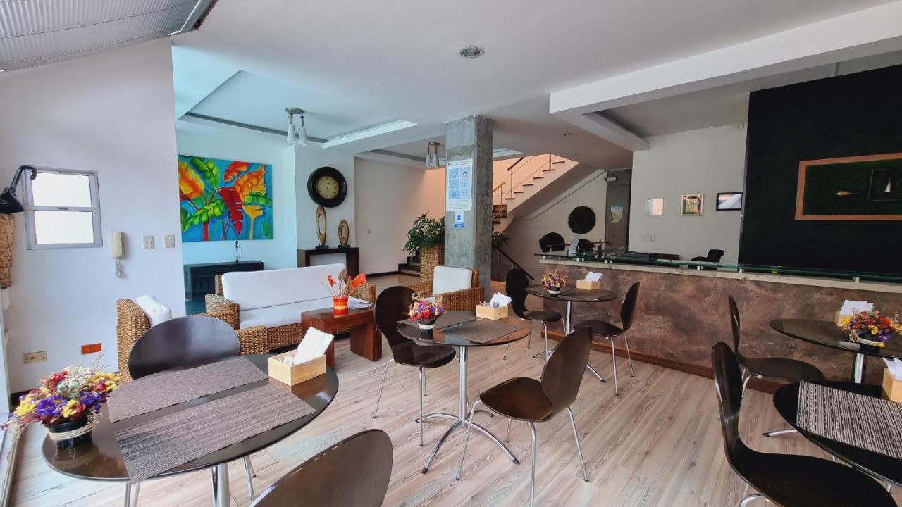 Habitat Suites Hotel Pereira Bagian luar foto