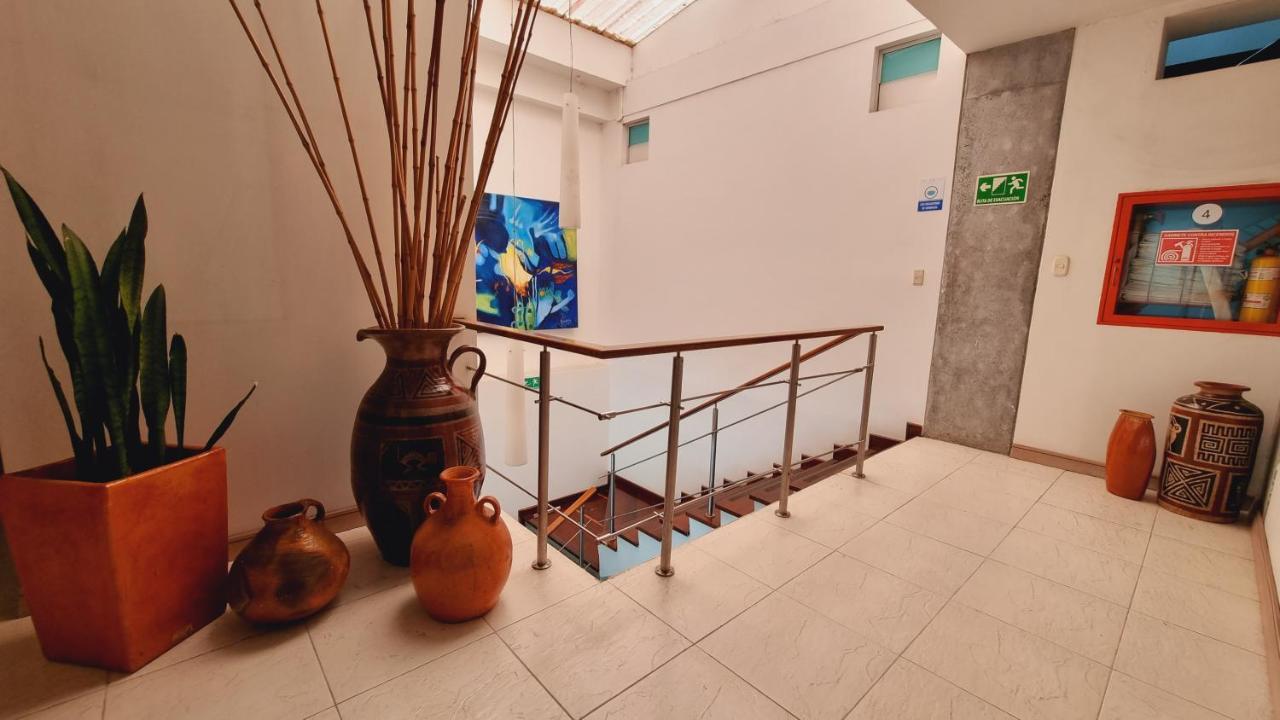 Habitat Suites Hotel Pereira Bagian luar foto