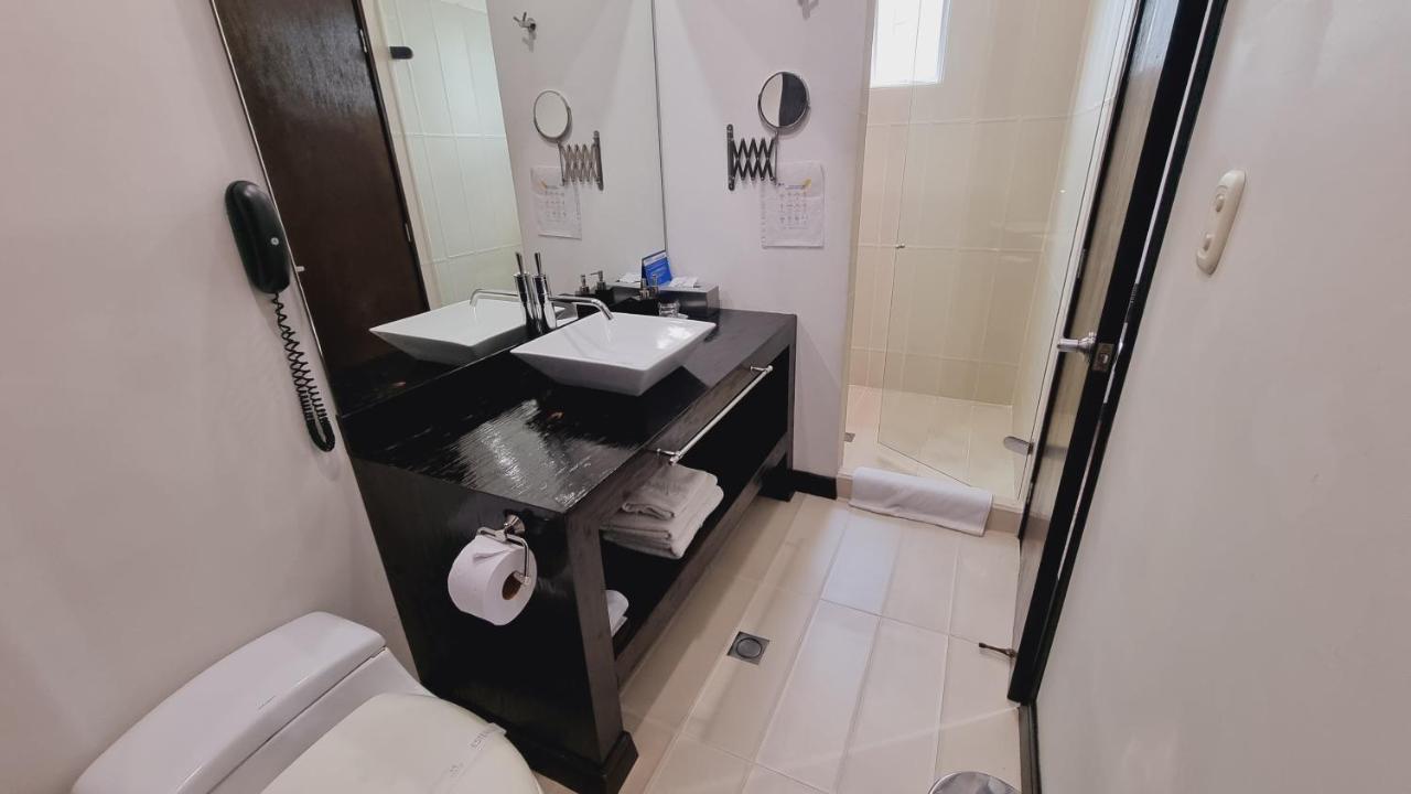 Habitat Suites Hotel Pereira Bagian luar foto