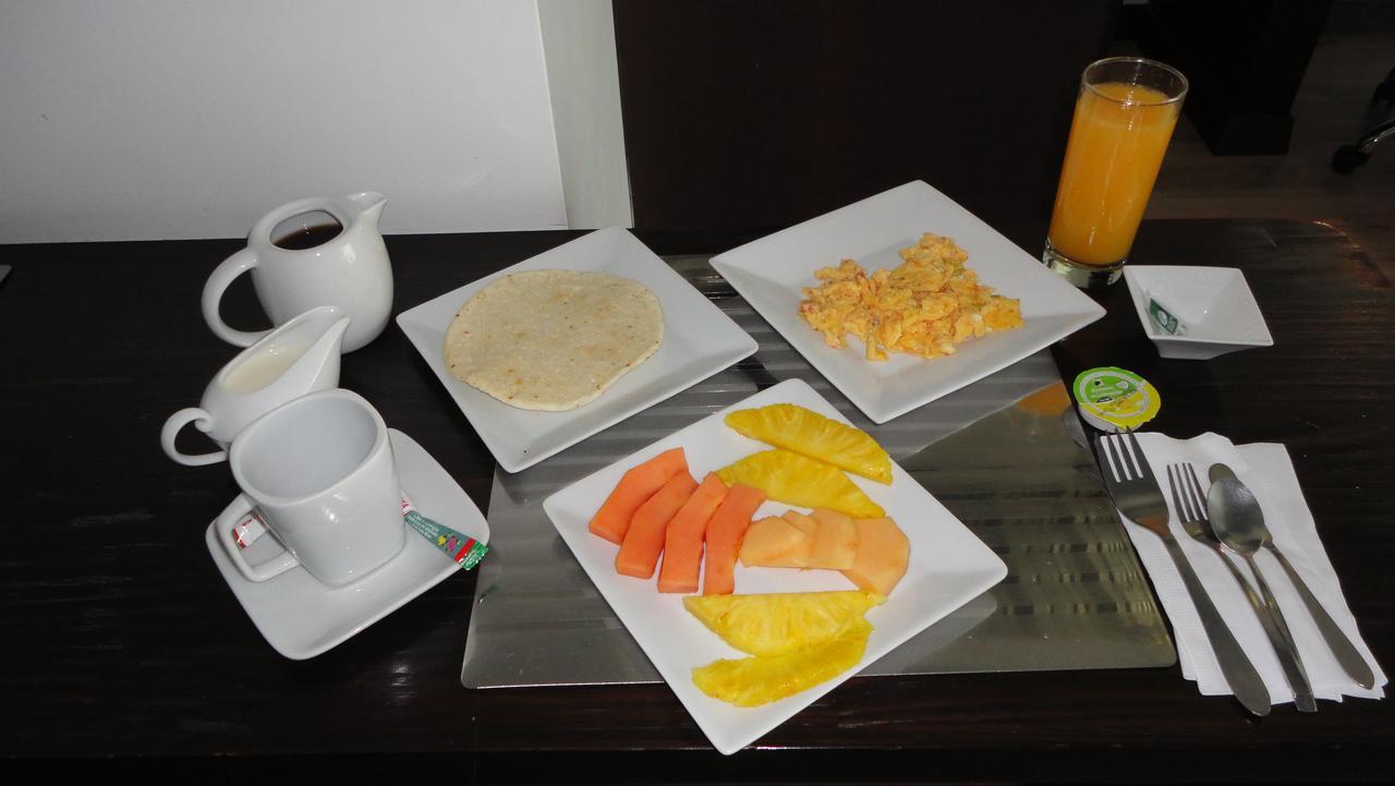Habitat Suites Hotel Pereira Bagian luar foto